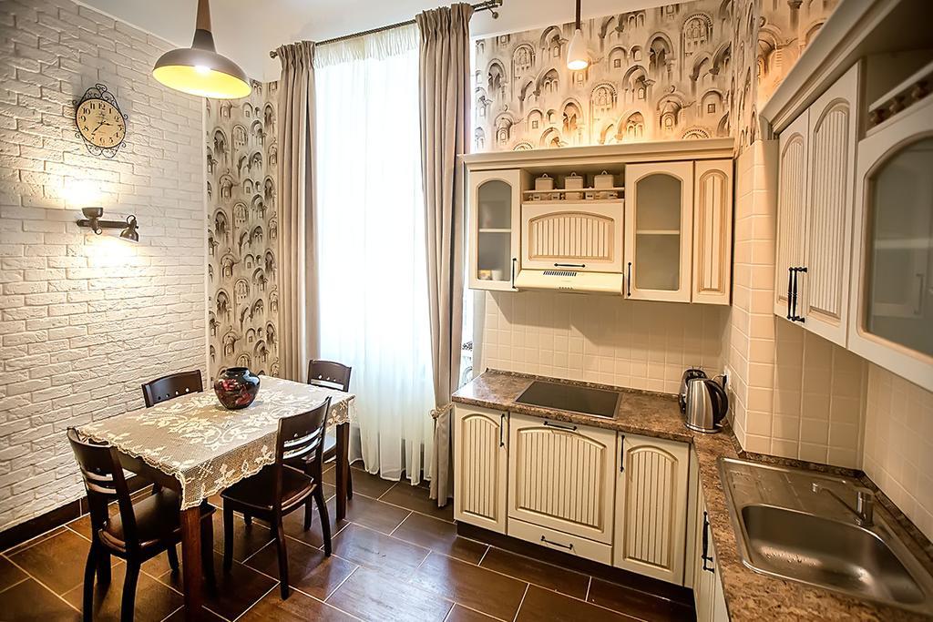 Gorgeous Apartments In Historical Center Of Lvov Exteriör bild