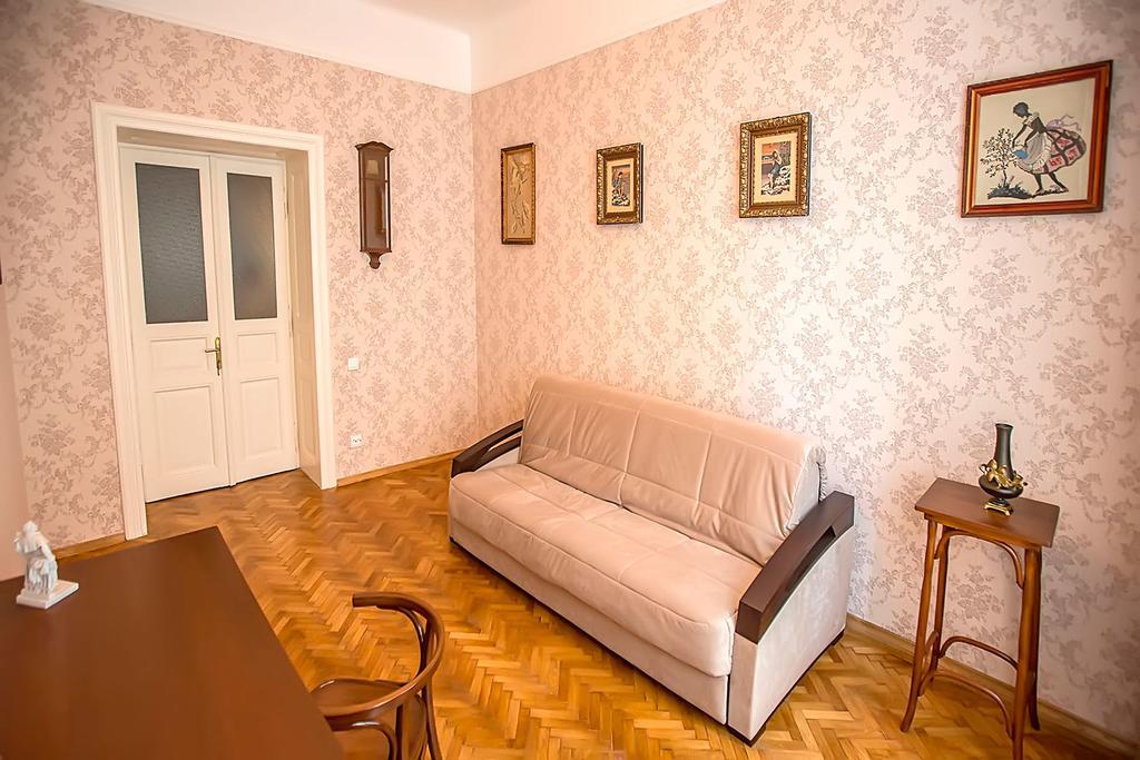 Gorgeous Apartments In Historical Center Of Lvov Exteriör bild